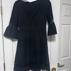 Eliza J size 4 - Elegant Black Dress with Flared Sleeves